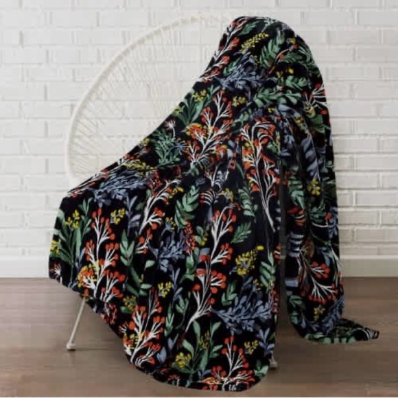 Monte & Jardin Ultra Plush Floral Throw Fleece Flower Blanket 60"x70” Warm Cozy - Picture 16 of 16